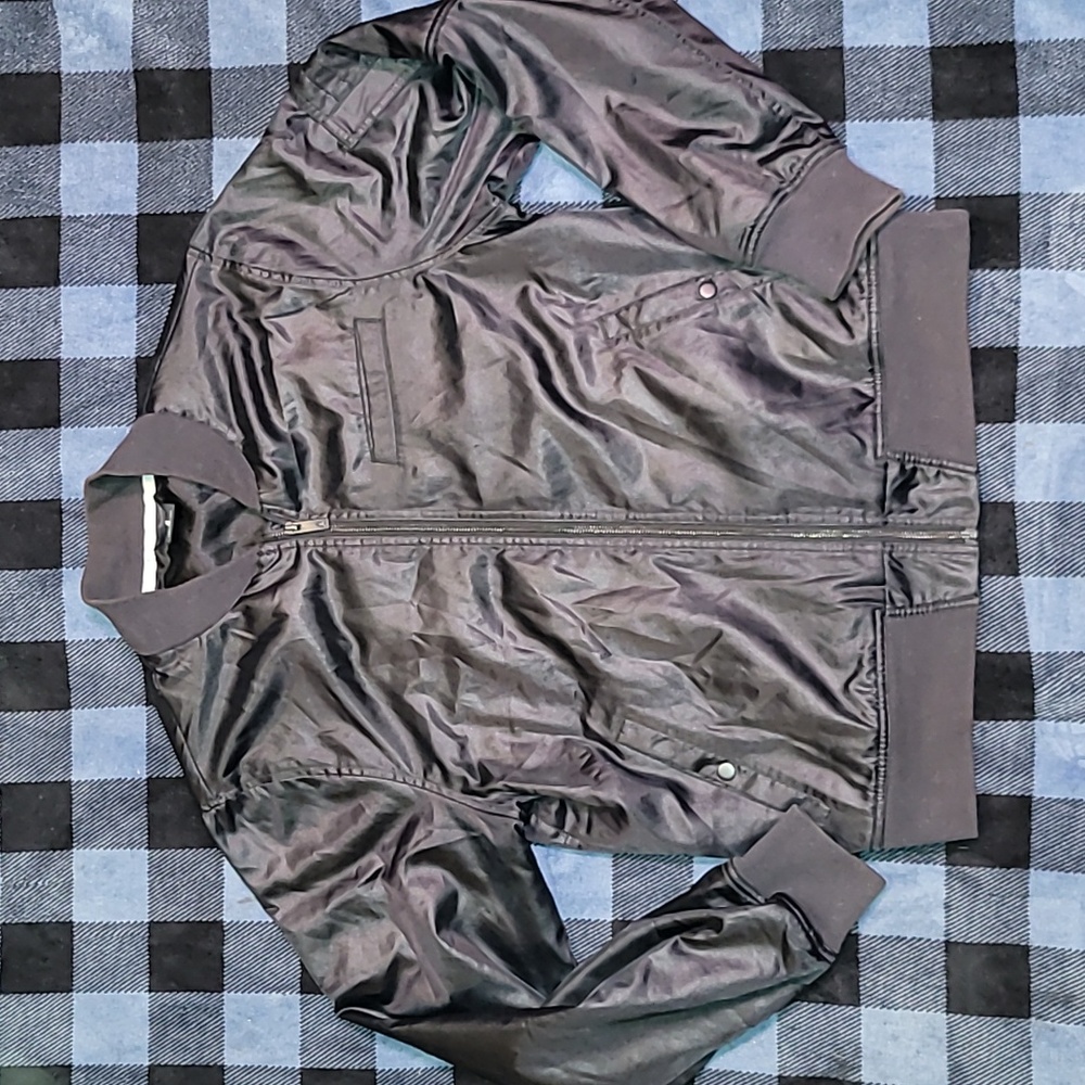 Jordan. Black Bomber Jacket. Arm-pocket. 9.5/10 condition. Men's size Large